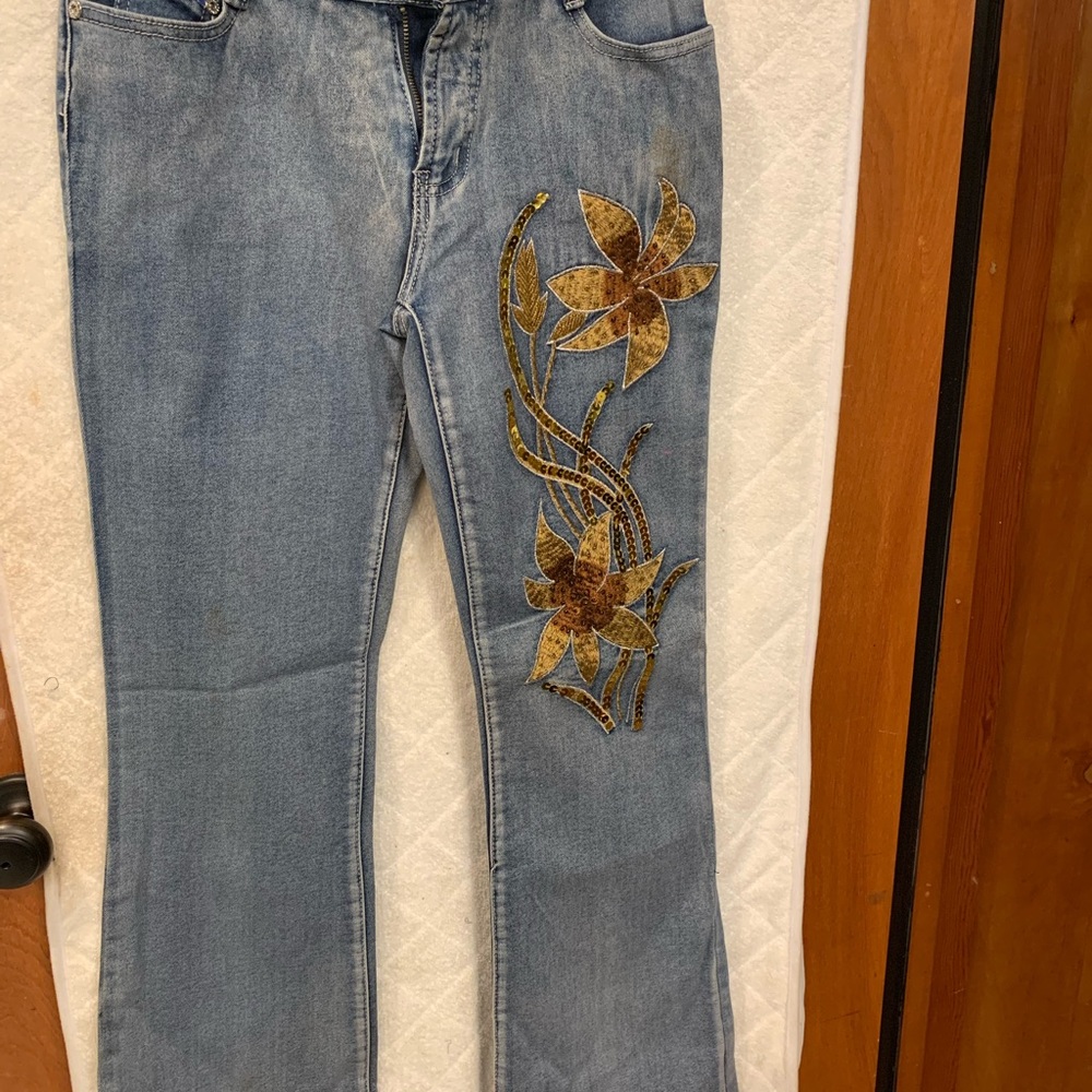 NWT faded embellished bellbottom Jeans